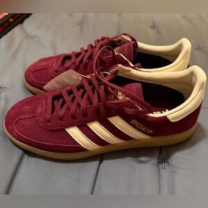 Adidas Spezial Women’s Maroon and Cream Sneakers *New* Size 10